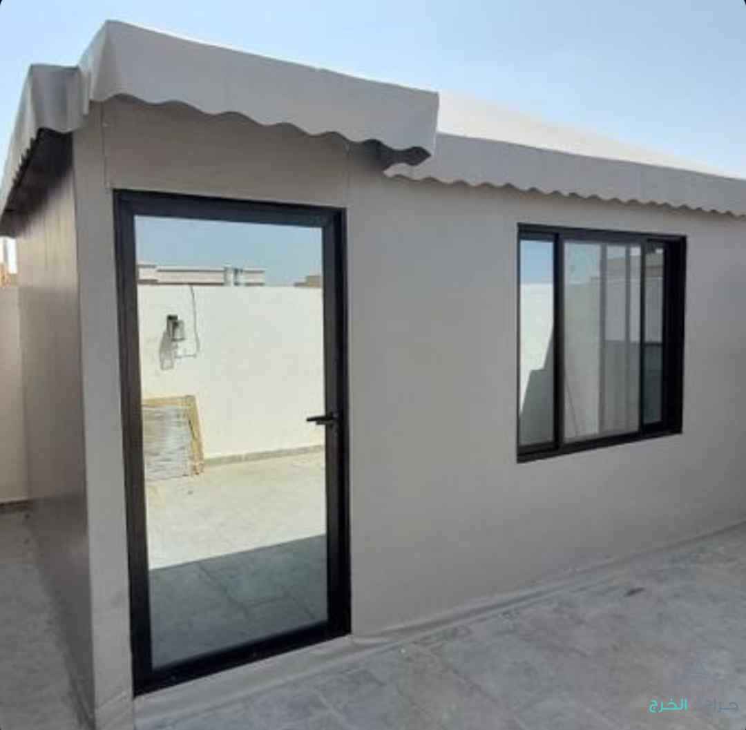 الخيام مظلات