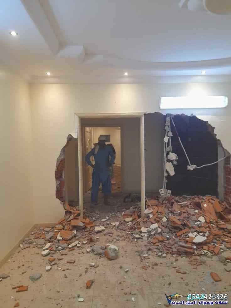 مقاولات عامه ترميم تشطيب مجالس وديكورت وعوازل 