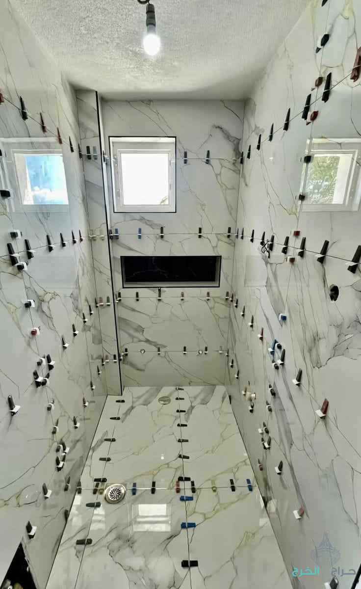 مقاولات عامه ترميم تشطيب مجالس وديكورت وعوازل 