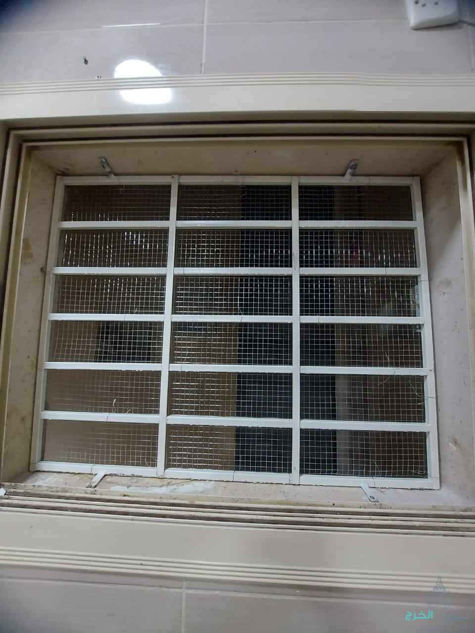 غطاء مكيفات فيبر جلاس خارجية طارد الحمام