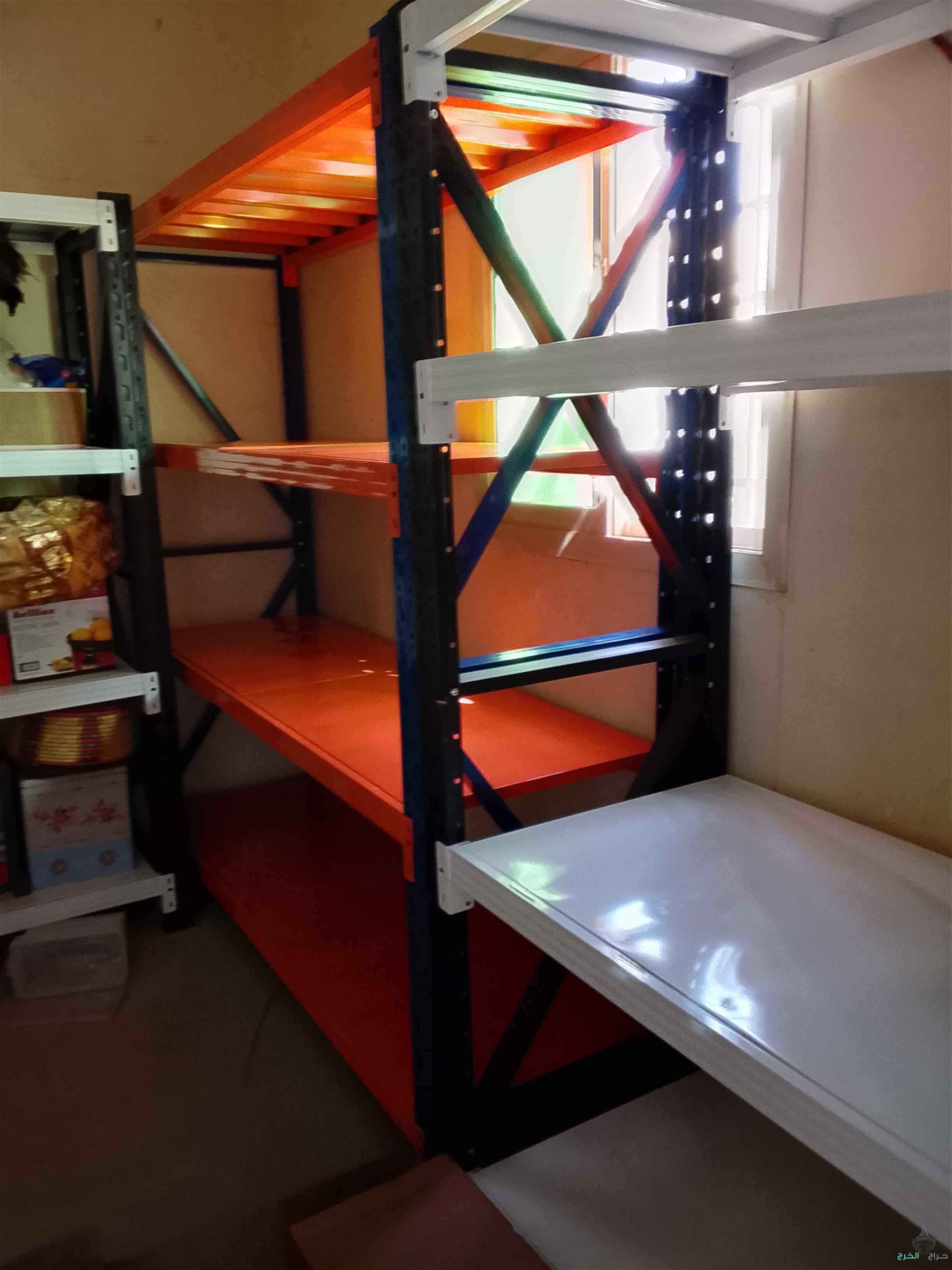 رفوف سوبر ماركت رفوف منازل رفوف مطابخ رفوف صيدليات طاولات مكاتب كاشير 
