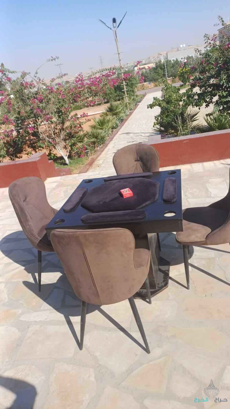 تاجير طاولة بلوت طاولة كيرم طاولة شطرنج طاولة جيكاروة وجميع ألعاب الترفهيه 0544578732