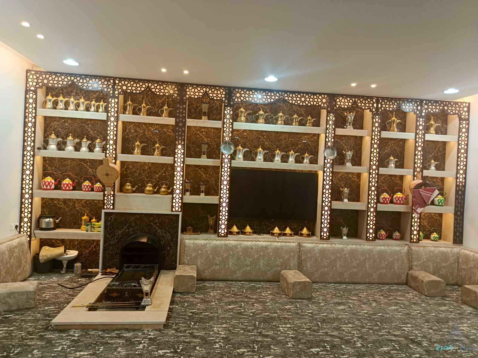 انا معلم باكستاني شغل مشب ايجار مدخنه موجود في بريده