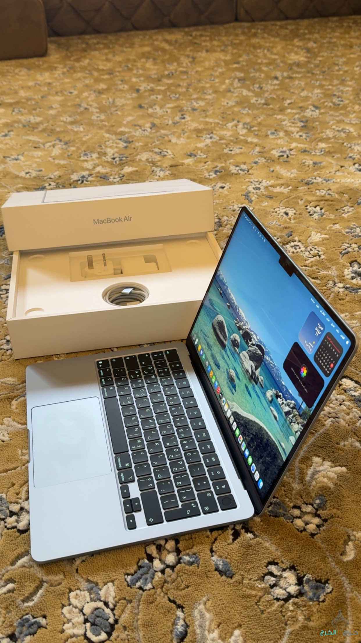 ابل ماك بوك اير M4 ازرق 