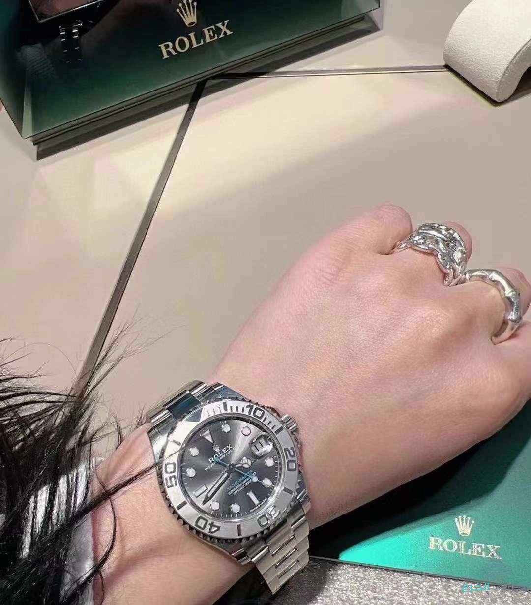 يوجد لدينا جميع انواع اساعات ⌚