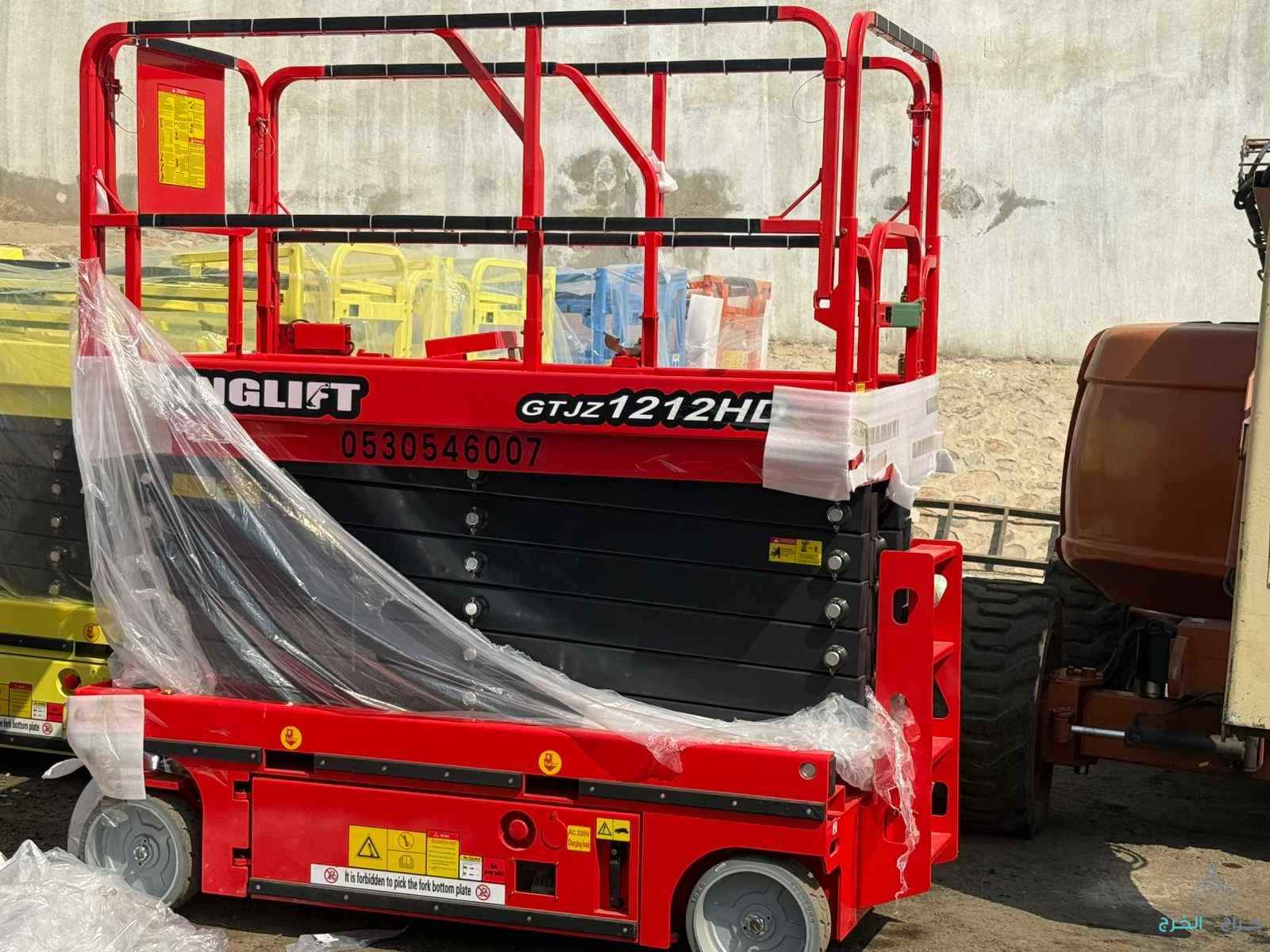 سيزر لفت 10متر12متر14متر16متر كهرباء للايجار 