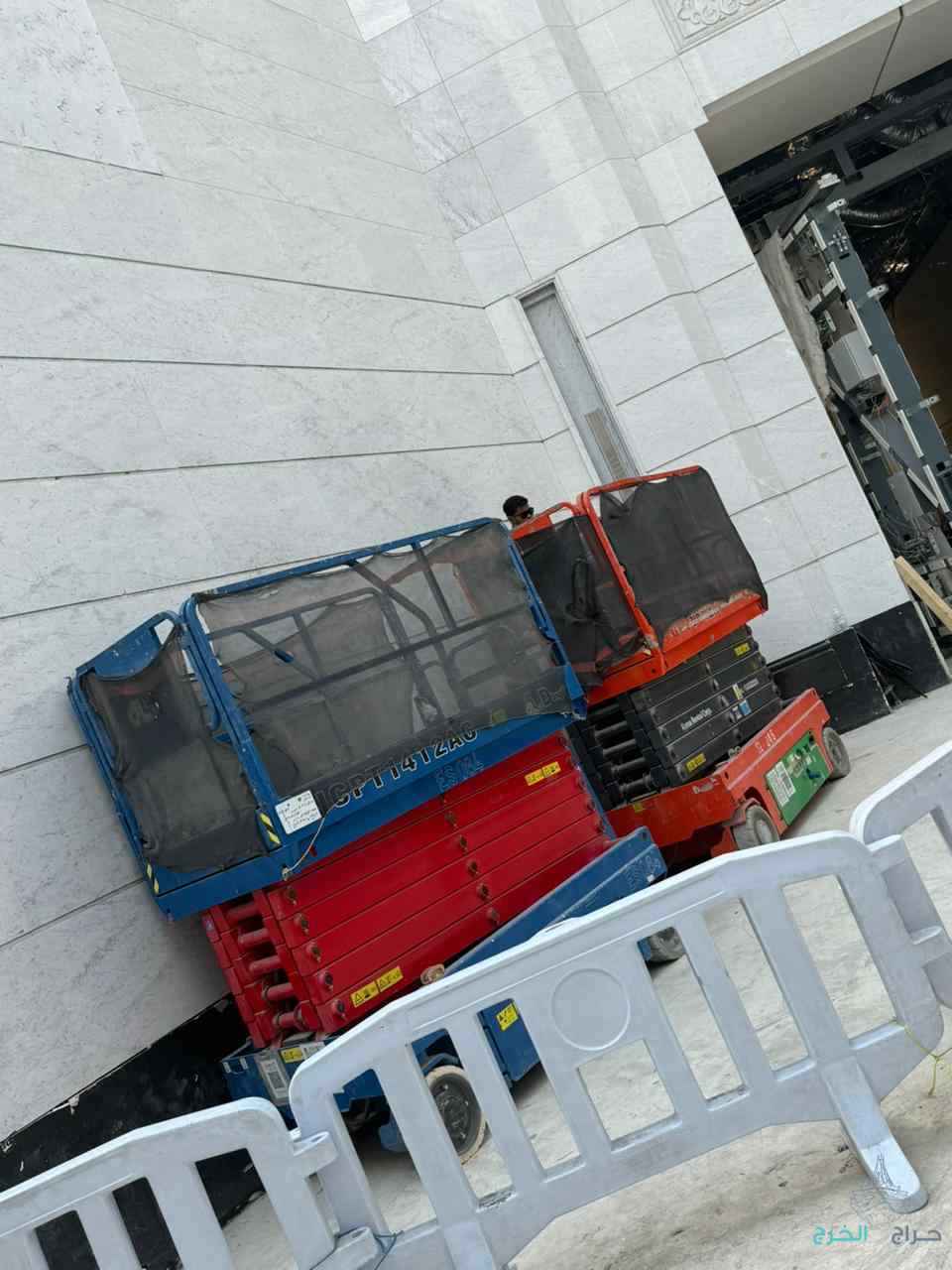 رافعه مقصيه سيزر لفت 14متر12متر16متر10متر كهرباء للايجار 