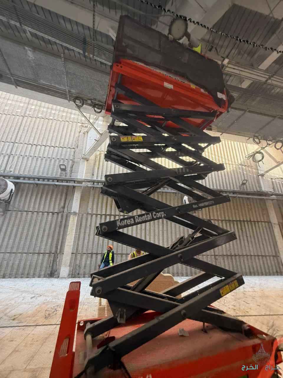 رافعه مقصيه سيزر لفت 14متر12متر16متر10متر كهرباء للايجار 