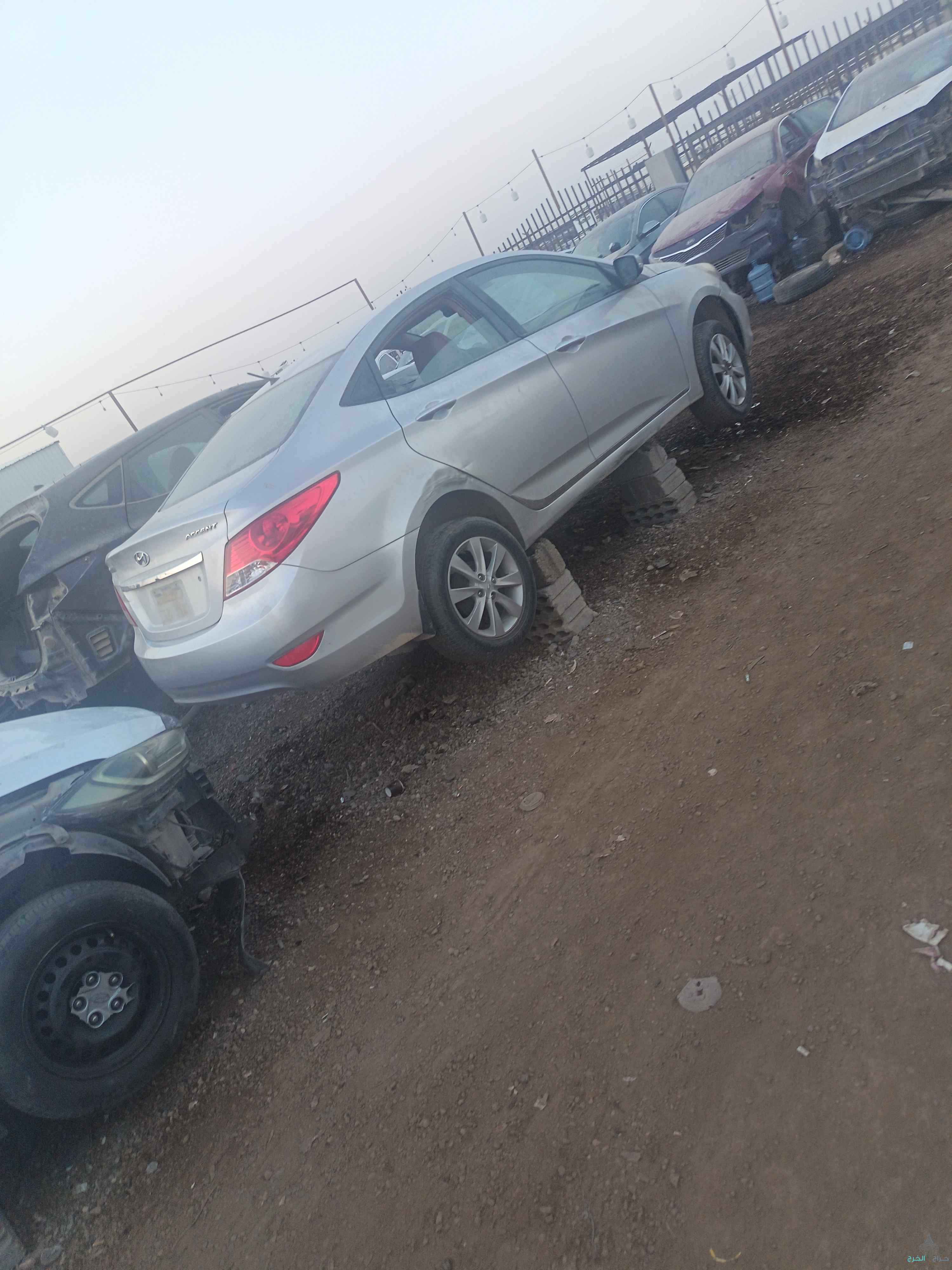 هونداي اكسنت موديل ٢٠١٣ قير توماتيك توجد لدينا جميع قطع الغيار تشليح فقط