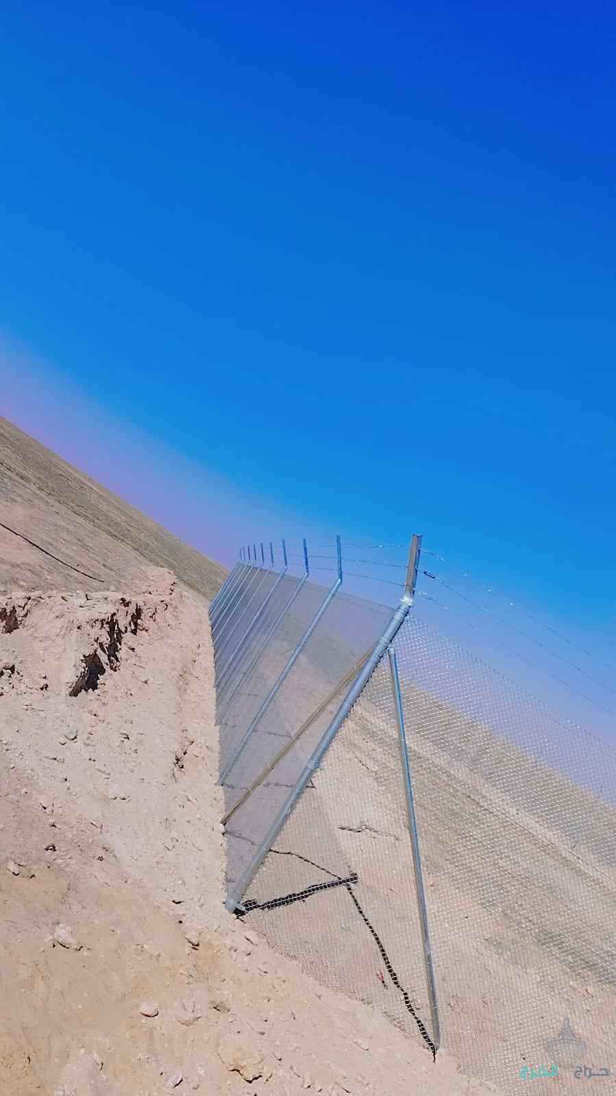 للبيع اعمده خشب الصنوبر الكهرباء القديمه اطوال مختلفه من 3.5 الى 12 متر البيع جمله مختلفالمقاسات ومقاولات شبوك