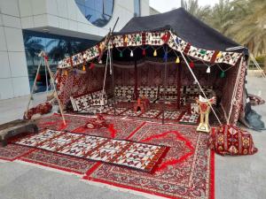 تاجير اخيام تاجير بيوت  تاجير طاولات طعام