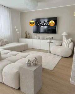 كنبات جاهزه جديده ويوجدتفصيل حسب الطلب 