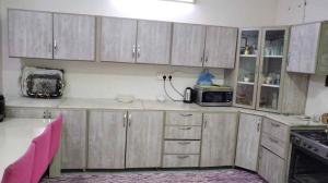 توصيل الاثاث المستعمل لجمعية خيرية بالرياض تاخذ الاثاث 0542284584