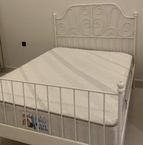 سرير نفر ونص