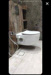 ابو حمزه للمقاولات الترميم والصيانة تكسير الجدار والجرايش وفتح المكيفات سباك دهان مبلط كهرباء جميع اعمال الصيانه والترميم 