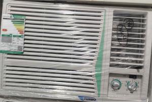 مكيفات شباك مستخدم نظيف شبه الجديد 