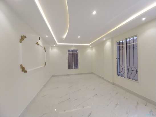 للبيع فيلا مساحة 420 درج داخلي مع شقتين