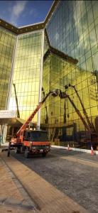 تنظيف واجهات زجاجيه 