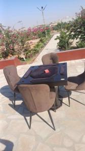 تاجير طاولة بلوت طاولة كيرم طاولة شطرنج طاولة جيكاروة وجميع ألعاب الترفهيه 0544578732