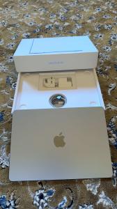 ابل ماك بوك اير M4 ازرق 