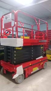 رافعه مقصيه scissor lift سيزر لفت 8متر10متر12متر14متر16متر كهرباء للايجار
